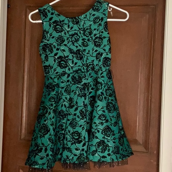 Green and Black Beautiful Dress - As New Condition - Picture 4 of 4